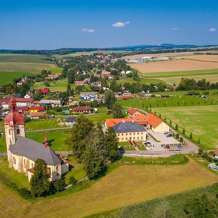 Penzion Na Fare Dubenec Exterior photo