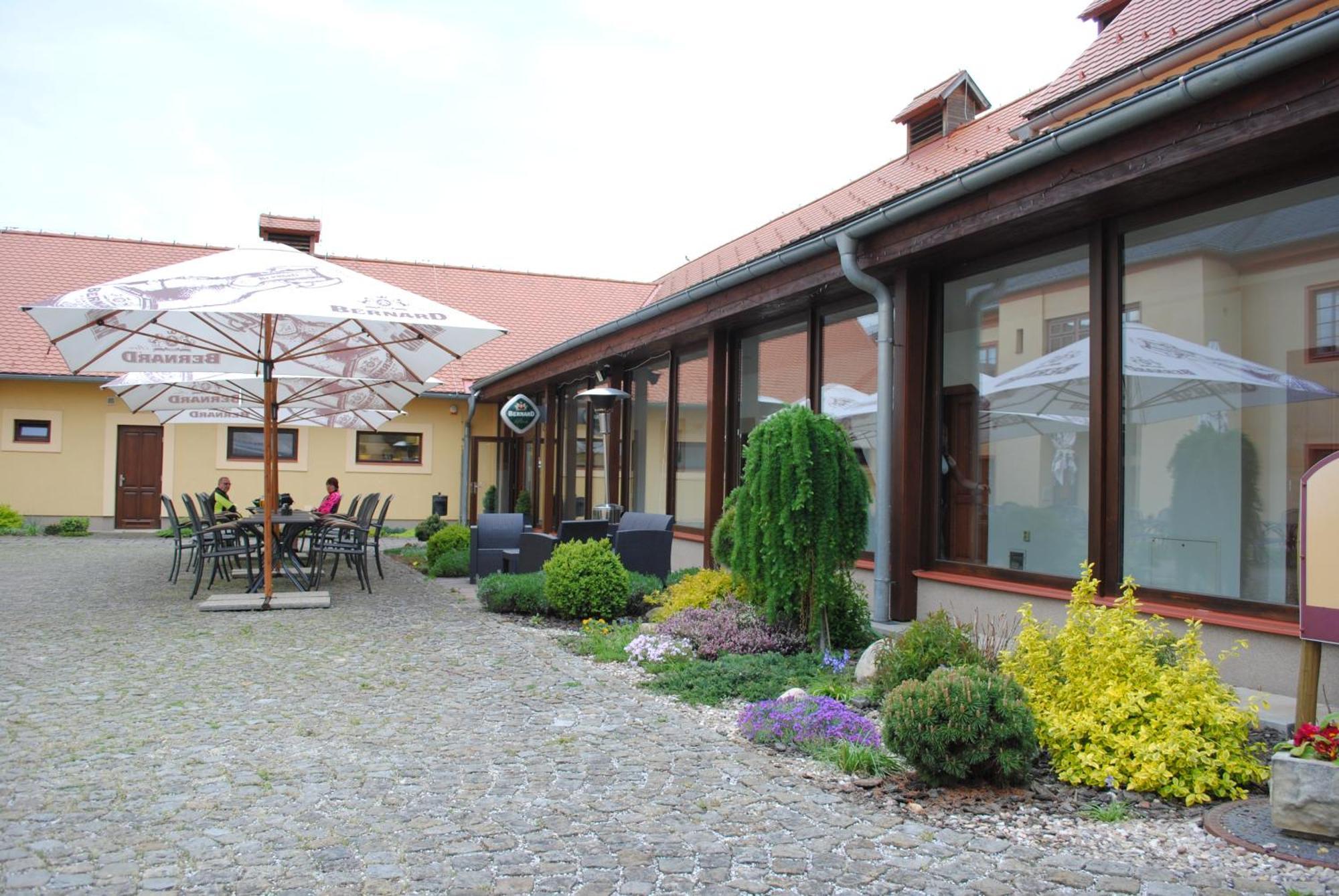 Penzion Na Fare Dubenec Exterior photo