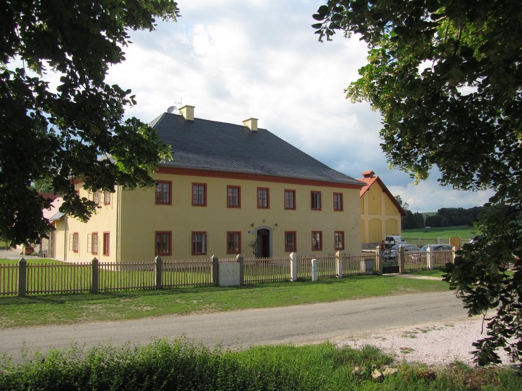 Penzion Na Fare Dubenec Exterior photo